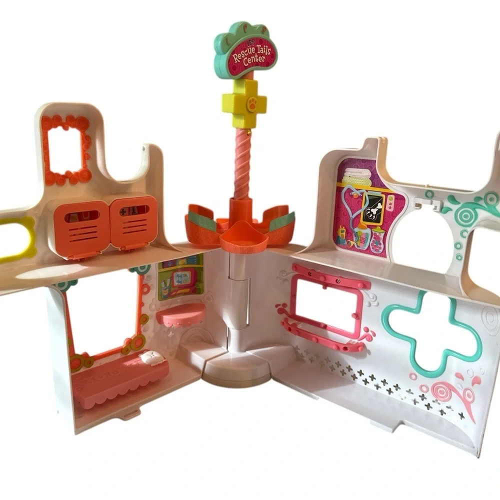 Littlest Pet Shop Houses/Furniture Accessories Nooks Beds Carriers Mixed Lot 80+